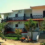 Karpetis A Paradise Psakoudia