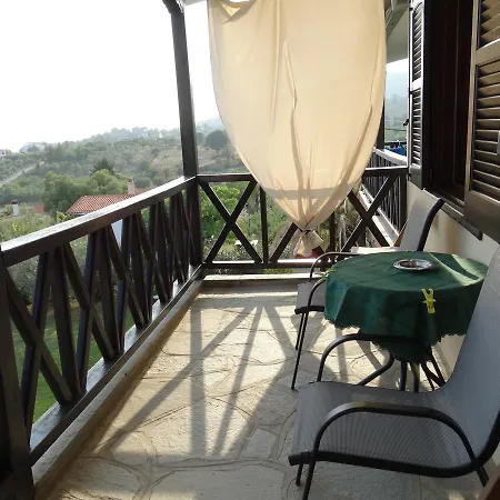 Karpetis A Paradise Apartment Psakoudia