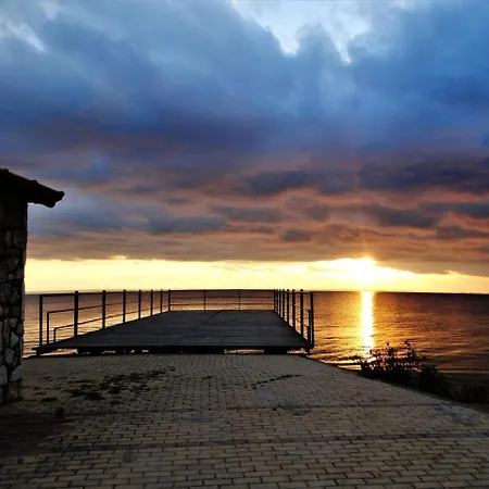 Karpetis A Paradise Psakoudia