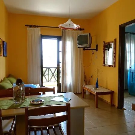 Daire Karpetis A Paradise *