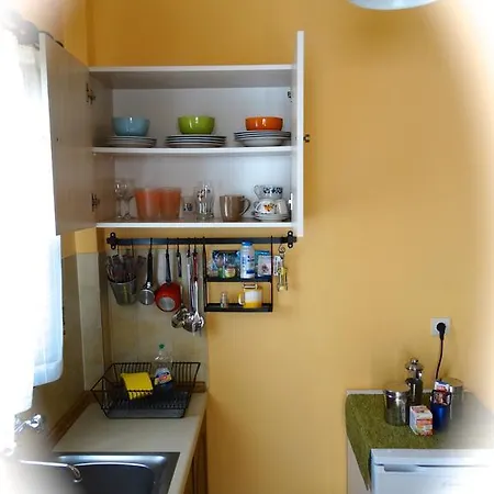 Karpetis A Paradise Daire *