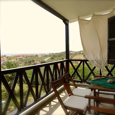 Karpetis A Paradise Daire *