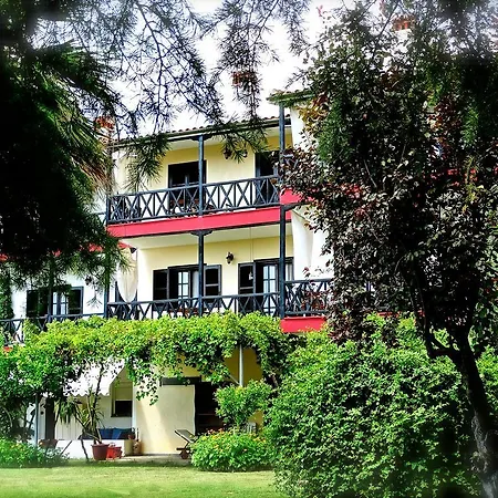 Karpetis A Paradise Psakoudia