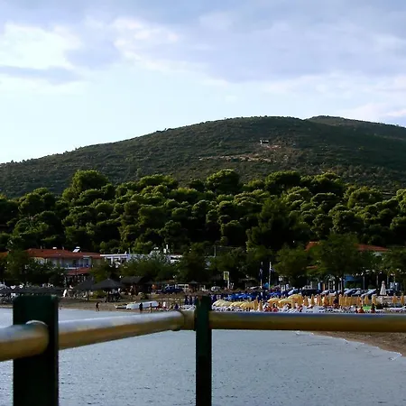 Karpetis A Paradise Daire *