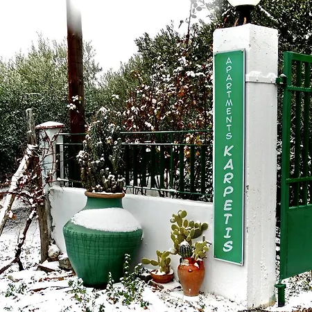 Daire Karpetis A Paradise Psakoudia